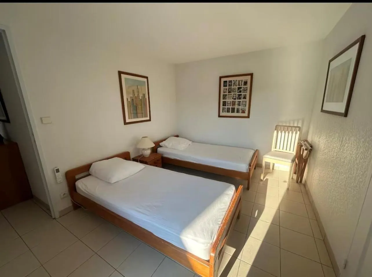 Appartement Hauts De Vaugrenier Villeneuve-Loubet 0*,  France