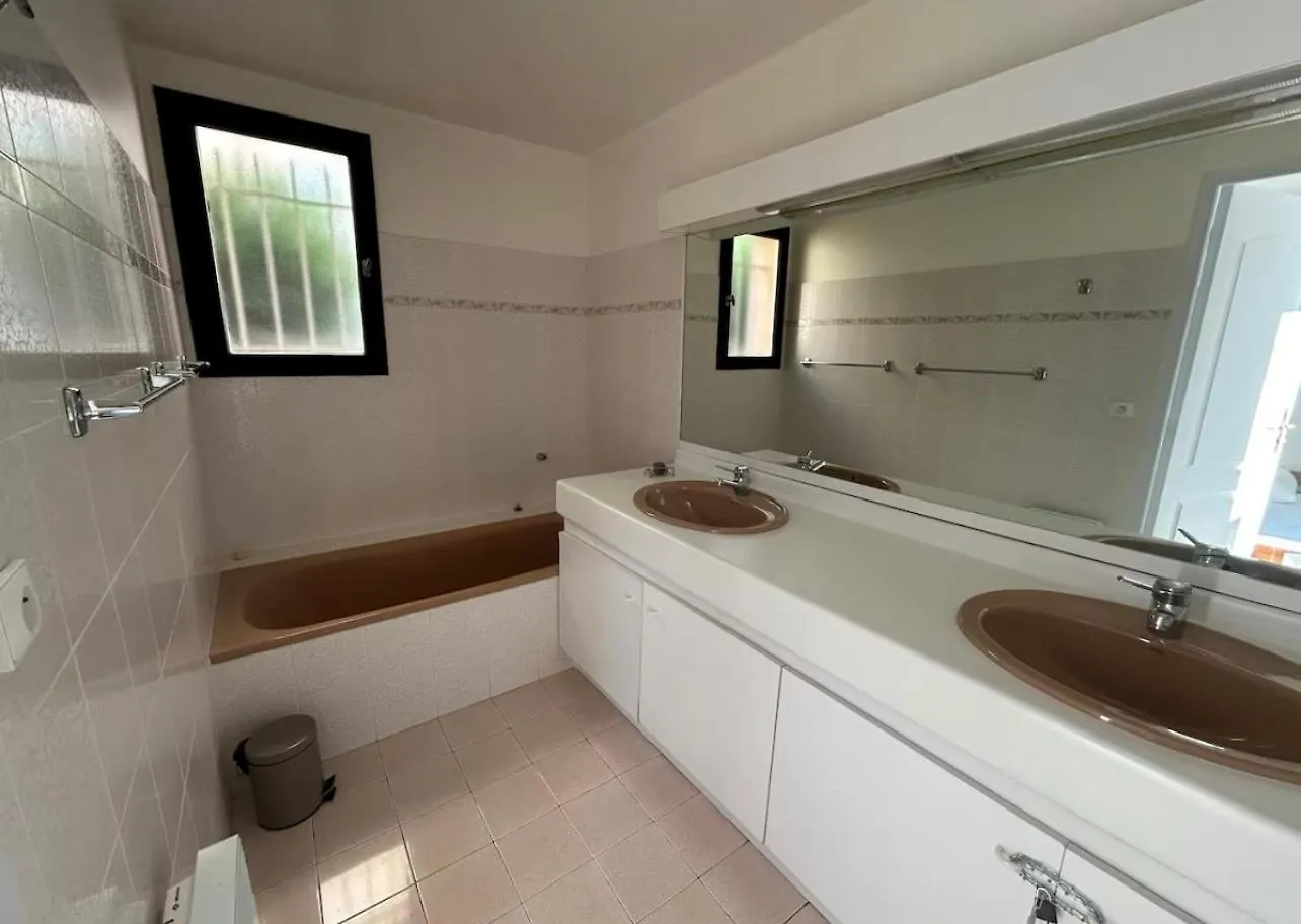 Apartment Appartement Hauts De Vaugrenier Villeneuve-Loubet